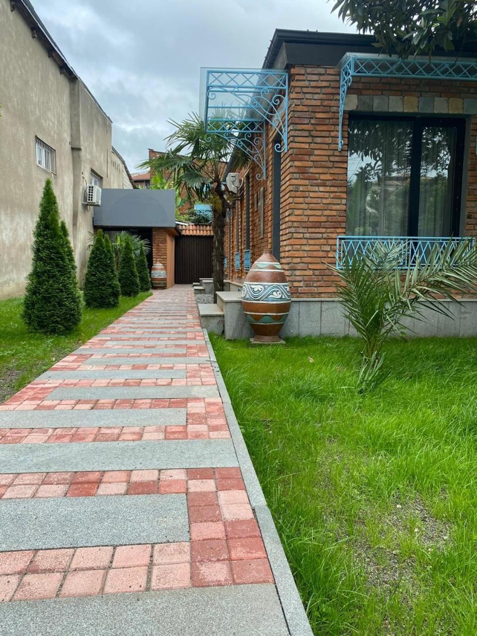 Hotel Varla Кутаиси Экстерьер фото
