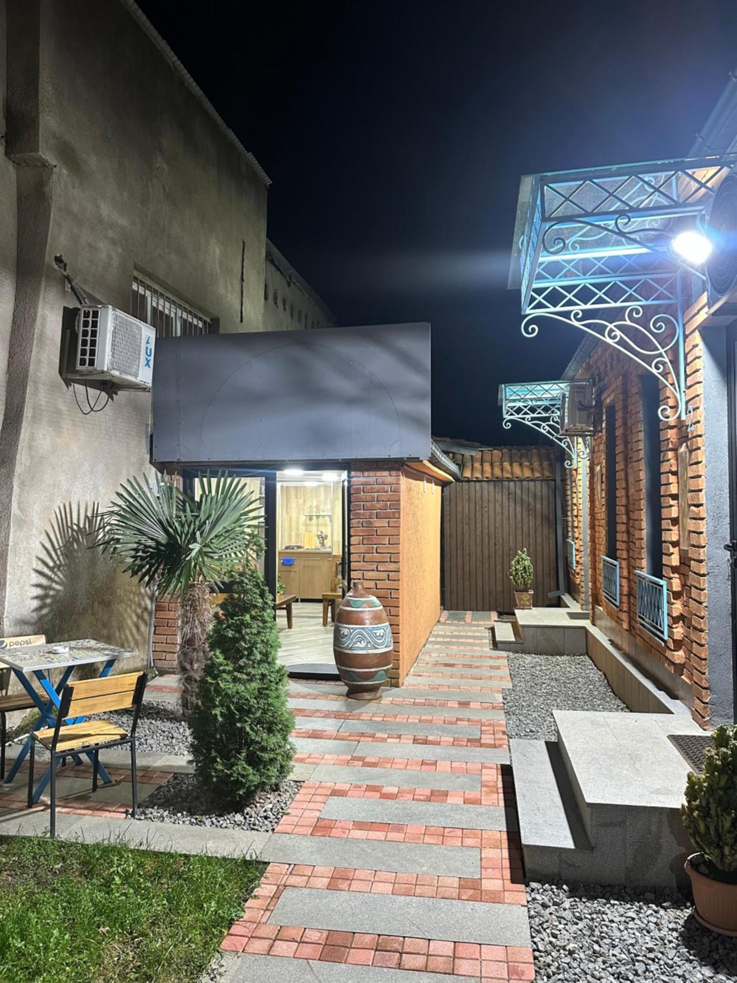 Hotel Varla Кутаиси Экстерьер фото