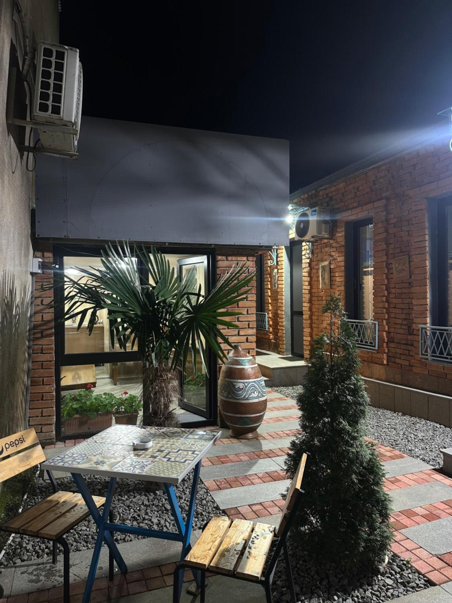 Hotel Varla Кутаиси Экстерьер фото